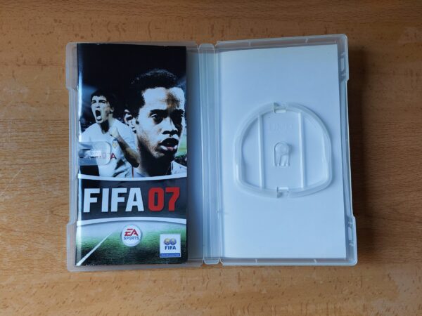FIFA 07 (solo caja y disco) - Imagen 4