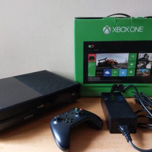 Consola Xbox One 500GB Negra Bundle Assasin's Creed Unity